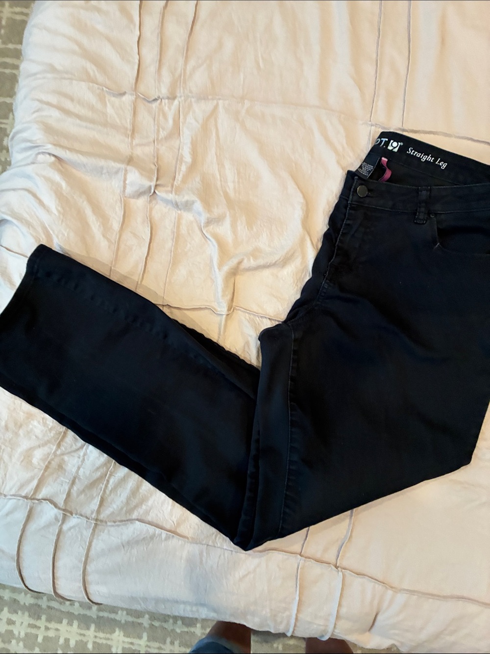 Apt. 9 Black Straight Leg Womenβs Jeans